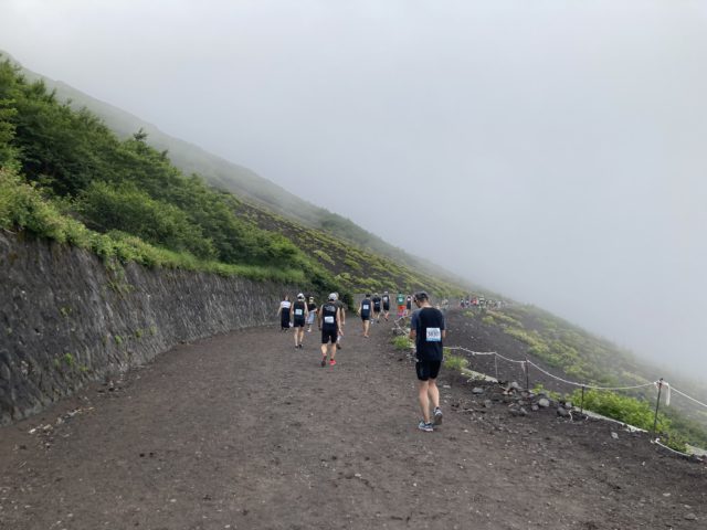 富士登山競争5合目コースの当日の流れ